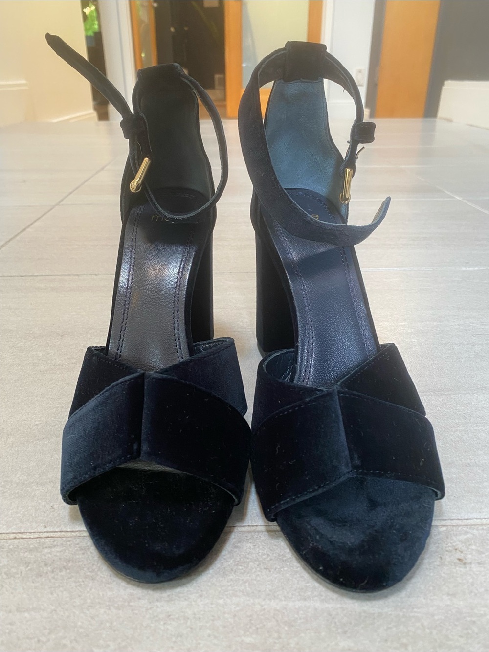 NWOT Maje navy velvet heels size 37